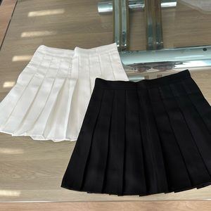 pleated skirts